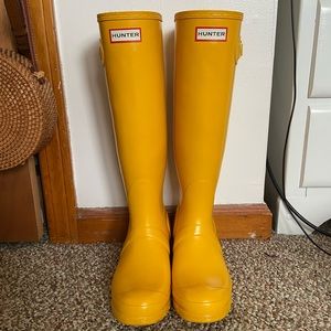 Hunter rain boots